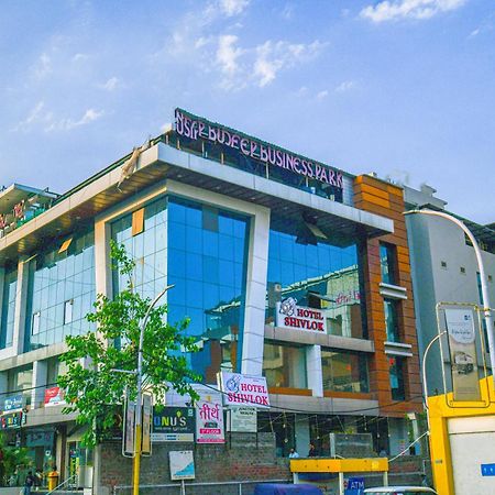 Hotel Shivlok Udždžain Exteriér fotografie