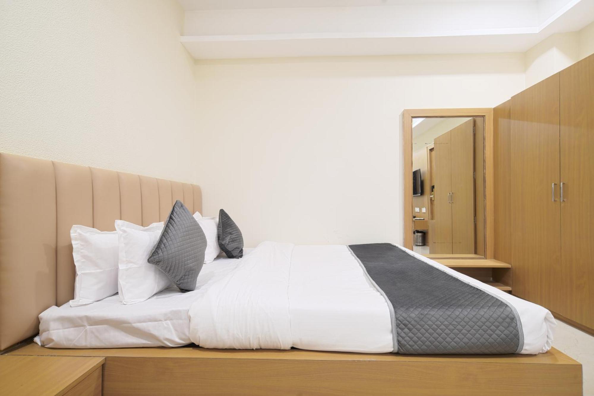 Hotel Shivlok Udždžain Pokoj fotografie