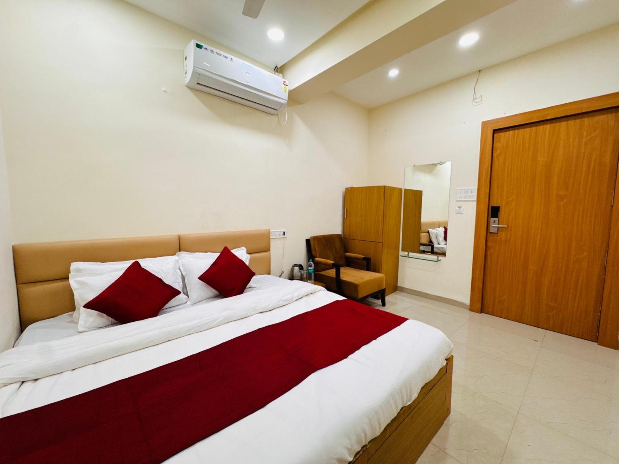 Hotel Shivlok Udždžain Exteriér fotografie